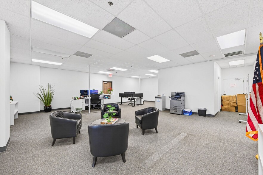 More Photos Of 930 S Harbor City Blvd SW, Melbourne Office For Sale