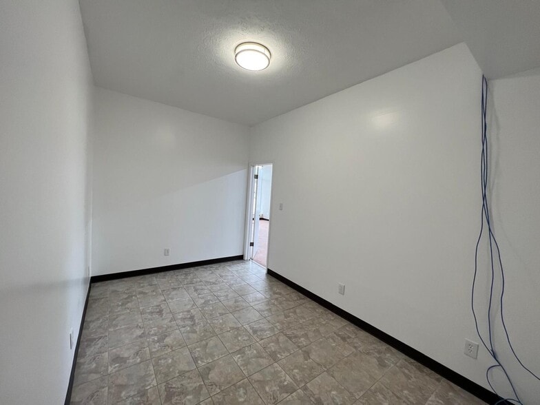 More Photos Of 5252 Ridge Rd, Parma Loft Creative Space For Lease