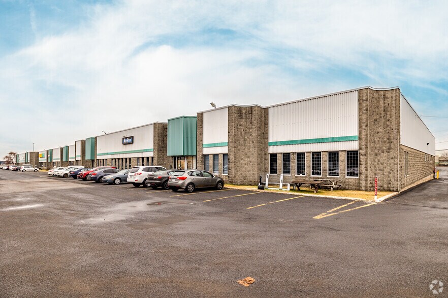 More Photos Of 1500 Rue Nobel, Boucherville Warehouse For Lease
