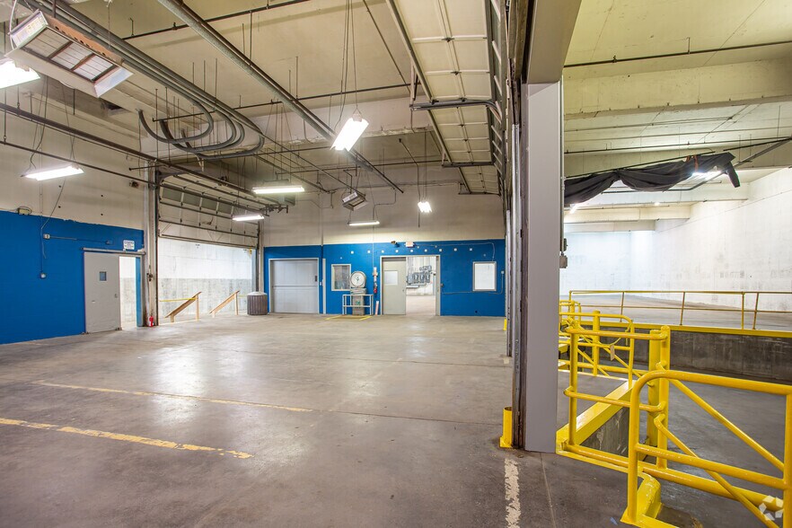 More Photos Of 1315 W 12th St, Kansas City Warehouse For Lease
