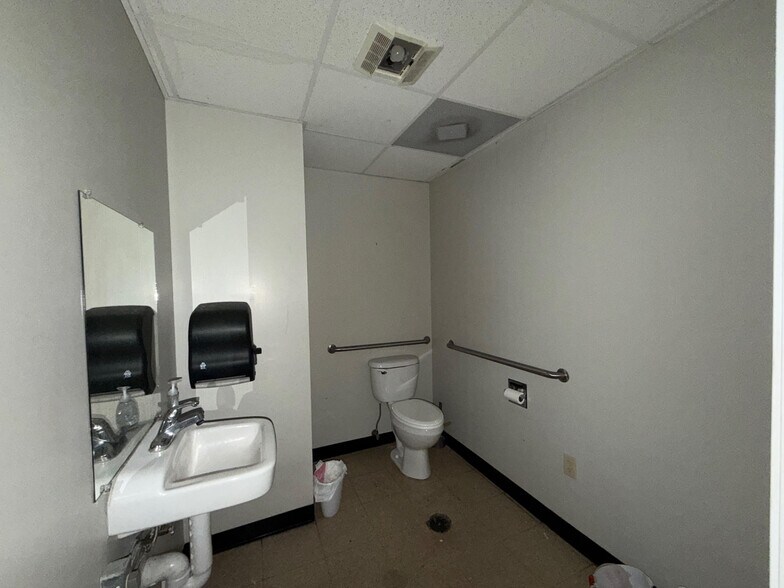 More Photos Of 2811 Martha Berry Hwy NW, Rome General Retail For Lease