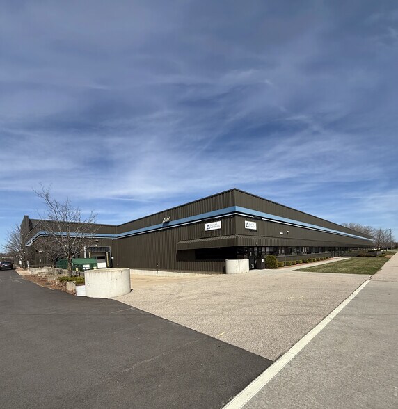 More Photos Of 801-829 Janesville Ave, Fort Atkinson Manufacturing For Sale