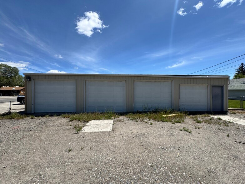 More Photos Of 530 N Broadway Ave, Riverton Mixed Retail For Sale