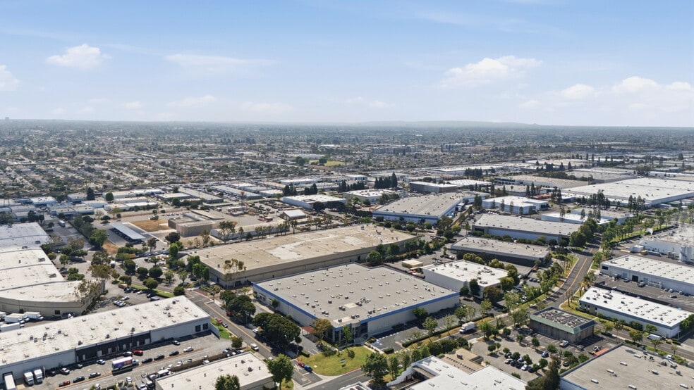 More Photos Of 11700 Monarch St, Garden Grove Warehouse For Sale
