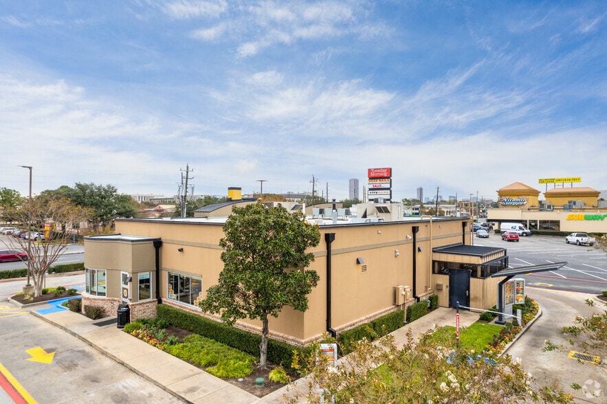 More Photos Of 7505-7705 Westheimer Rd, Houston Unknown For Lease