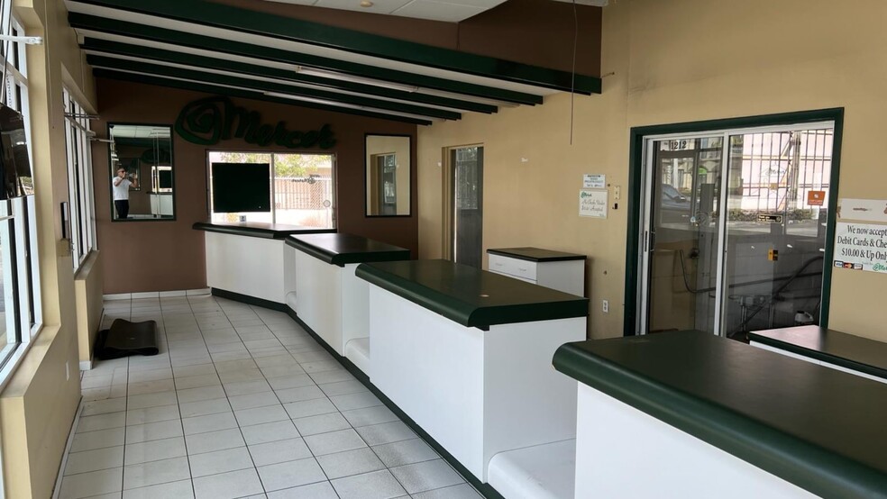 More Photos Of 1212 NE 26th St, Wilton Manors Freestanding For Sale