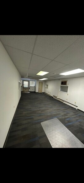 More Photos Of 932 High St, Lancaster Light Manufacturing For Lease
