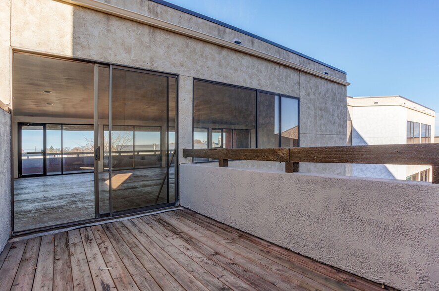 More Photos Of 10 N Washington St, Kennewick Office For Lease