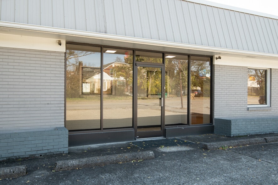 More Photos Of 130 Emmitt Ave, Madison Office For Sale