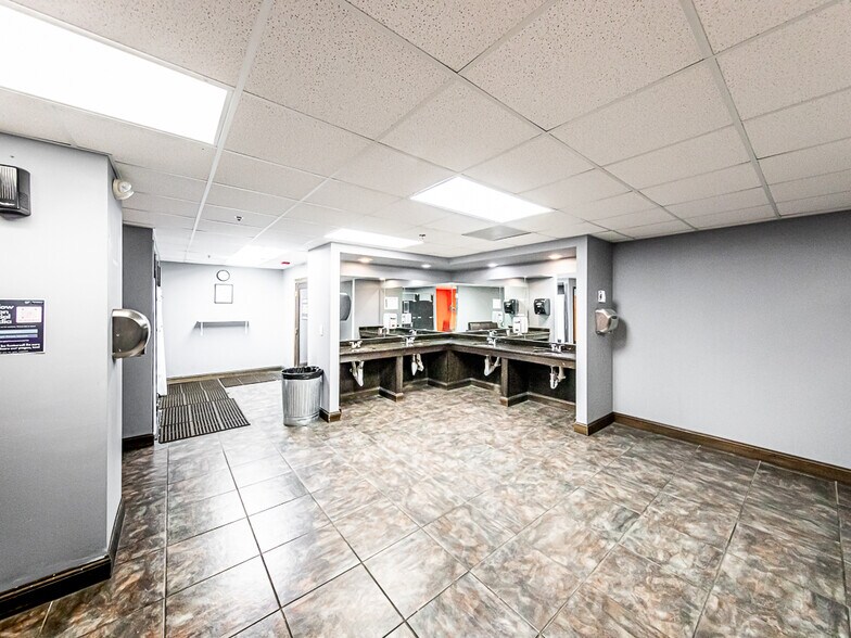 More Photos Of 3362 Acworth Summit Blvd, Acworth Health Club For Sale