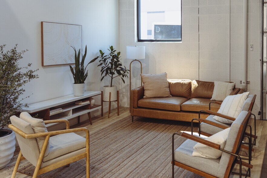 More Photos Of 13865 S 2700 W, Bluffdale Flex For Sale