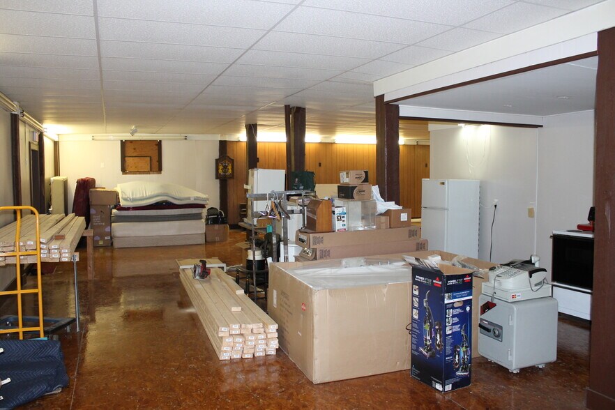 More Photos Of 8 Dunster Ave, Greenville Storefront Retail Residential For Sale