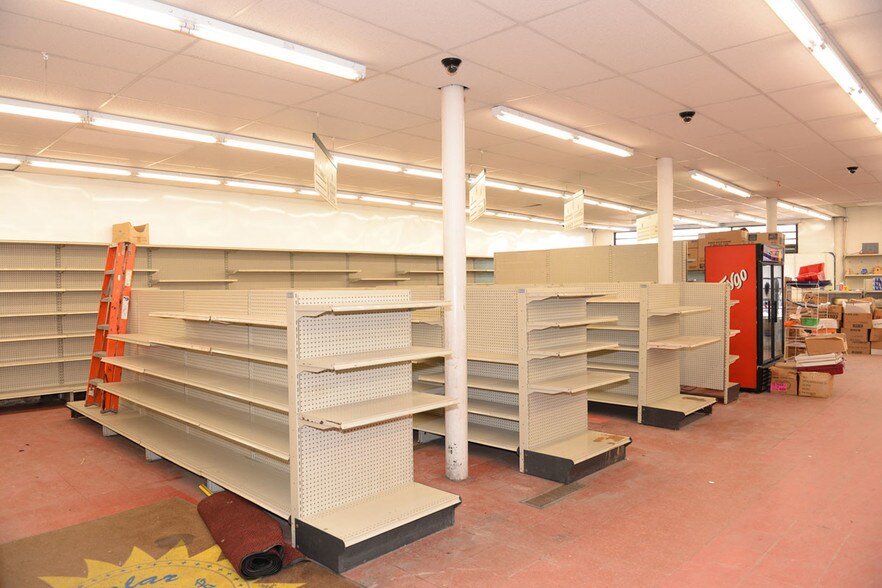 More Photos Of 975 Broadway St, Buffalo General Retail For Sale