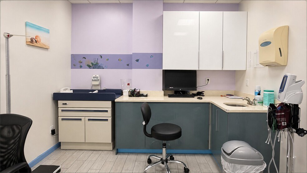 More Photos Of 13107 40th Rd, Flushing Medical For Sale