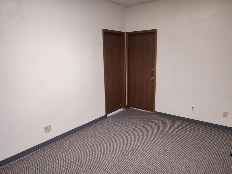 More Photos Of 2427 Jefferson Ave, Ogden Apartments For Lease