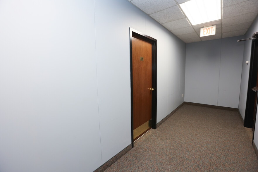 More Photos Of 180 White Rd, Little Silver Medical For Lease