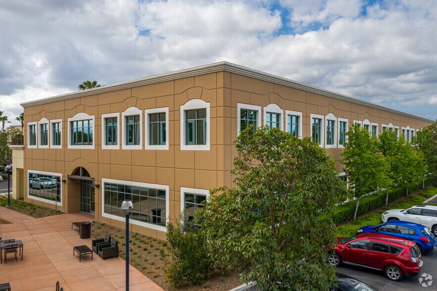 More Photos Of 25521 Commercentre Dr, Lake Forest Unknown For Lease