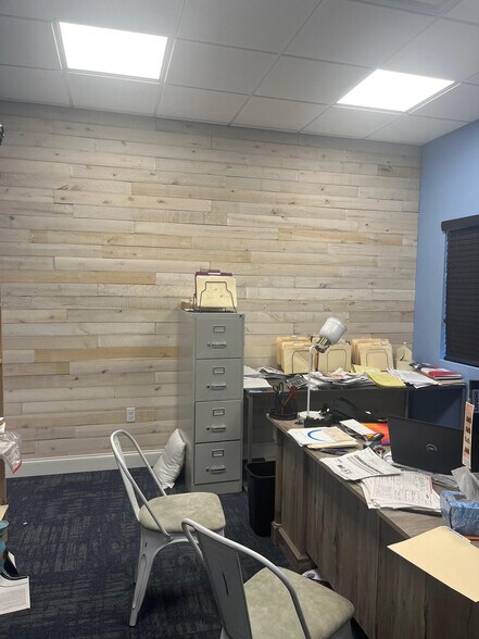 More Photos Of 522 Live Pine Cir, Apopka Warehouse For Sale