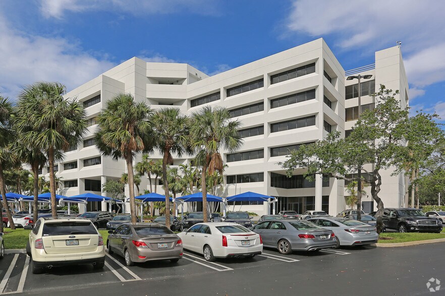 More Photos Of 7200 Corporate Center Dr, Miami Unknown For Lease