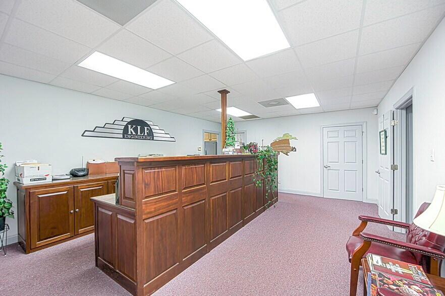 More Photos Of 10310 Memory Ln, Chesterfield Office For Sale