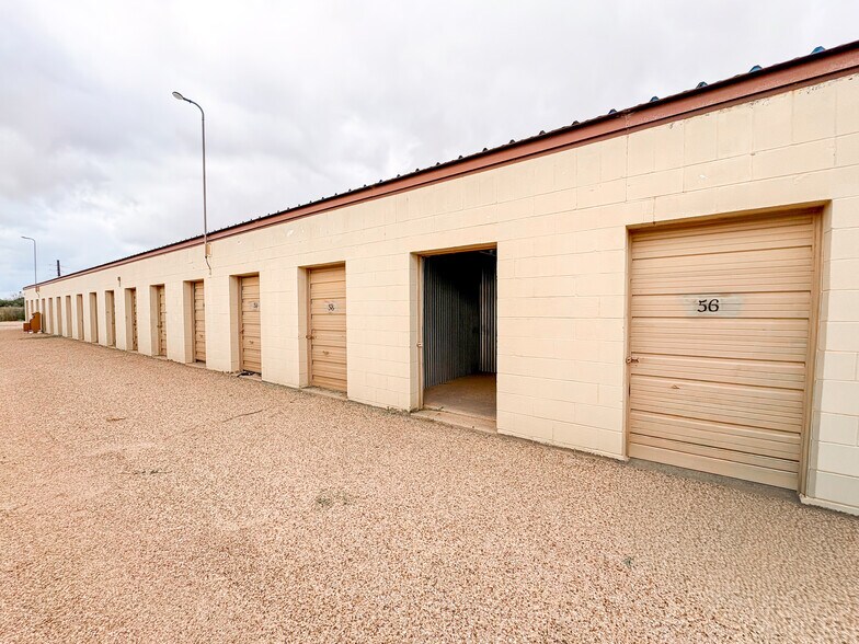 More Photos Of 2213 N Quaker Ave, Lubbock Self Storage For Sale