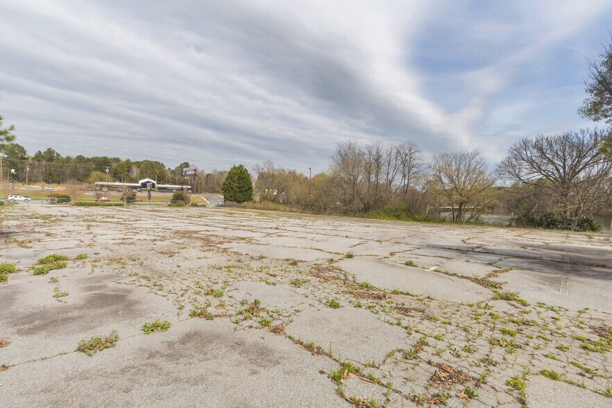 More Photos Of 4403 Clemson Blvd, Anderson Land For Lease