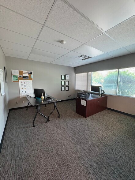 More Photos Of 95 John Muir Dr, Amherst Office For Lease