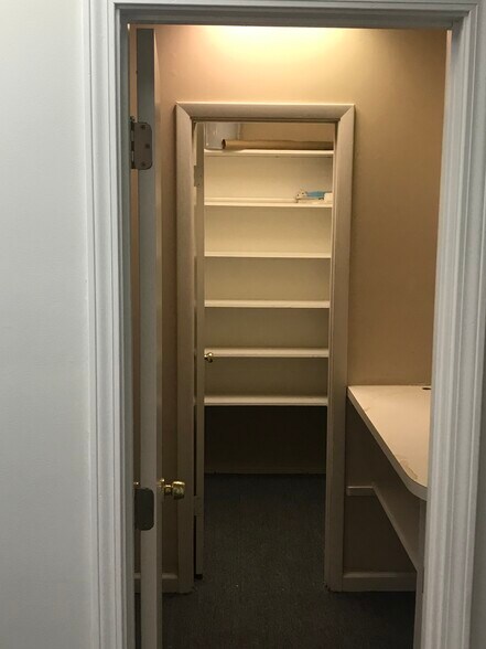 More Photos Of 9471 Baymeadows Rd, Jacksonville Medical For Lease