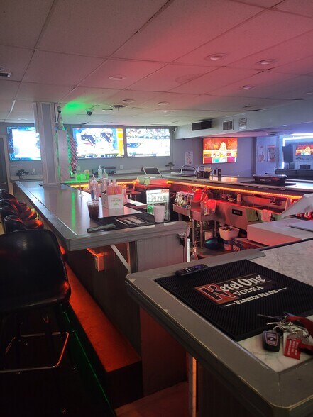 More Photos Of 1662 W Mound St, Columbus Restaurant For Sale