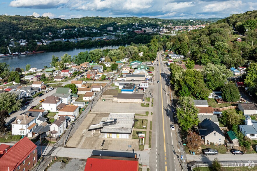 More Photos Of 226 Washington St, Newell Bank For Sale