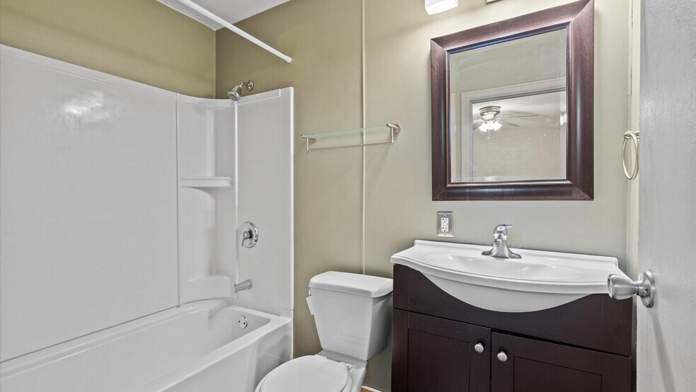 More Photos Of 13101-13109 E Blue Pky, Kansas City Freestanding For Sale