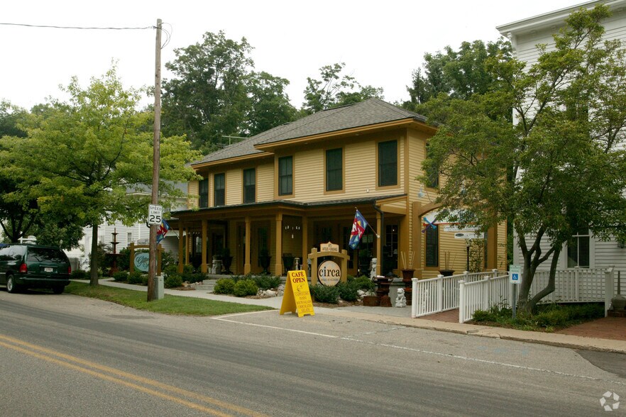 Primary Photo Of 98 W Center St, Douglas Freestanding For Sale