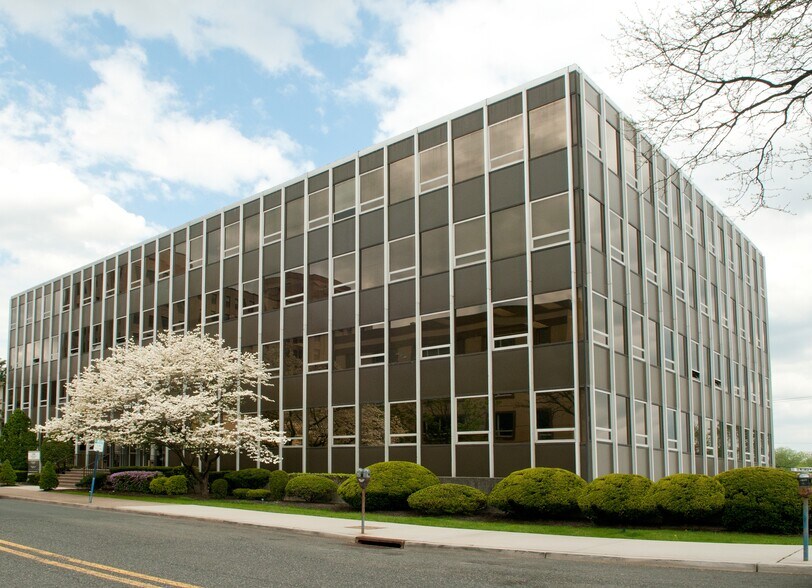 More Photos Of 190 Moore St, Hackensack Office For Lease