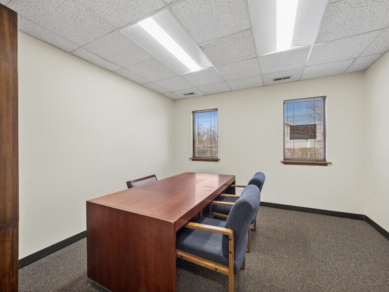 More Photos Of 1204 E Central Rd, Arlington Heights Office For Sale