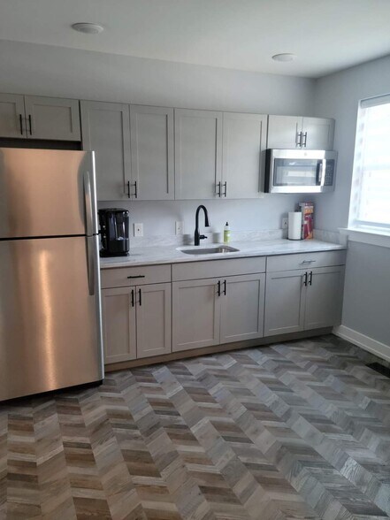 More Photos Of 15 Sudbrook Ln, Pikesville Loft Creative Space For Lease