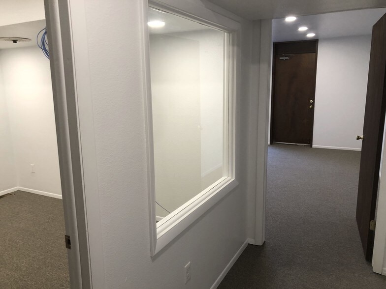 More Photos Of 4045 Nonchalant Cir, Colorado Springs Office For Lease