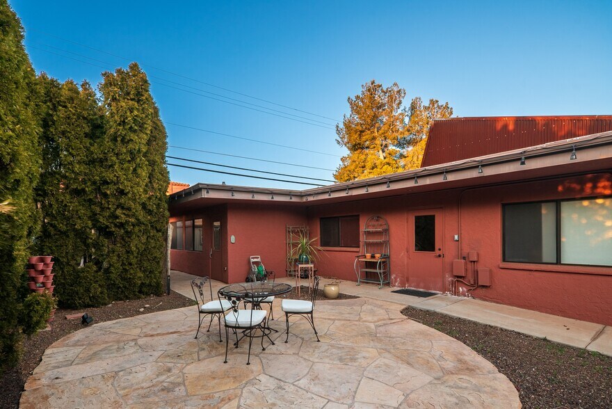More Photos Of 45 Birch Blvd, Sedona Medical For Lease