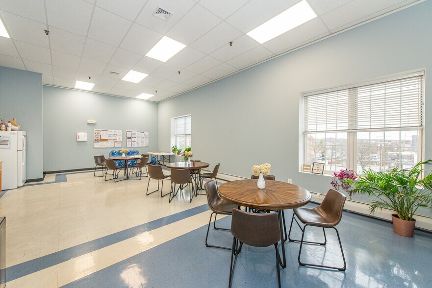 More Photos Of 83 Spring St, Newton Office For Sale