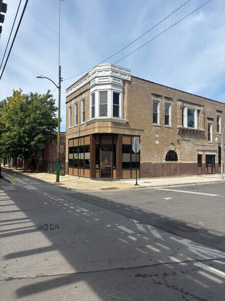 More Photos Of 3500 W Lake St, Chicago Storefront Retail Residential For Sale