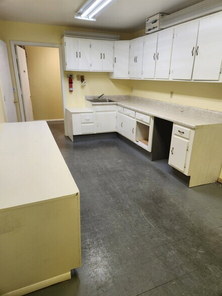 More Photos Of 8197 E Florentine Rd, Prescott Valley Office For Lease