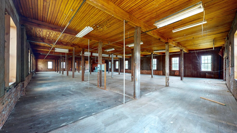 More Photos Of 35 Oakland St, Manchester Warehouse For Sale
