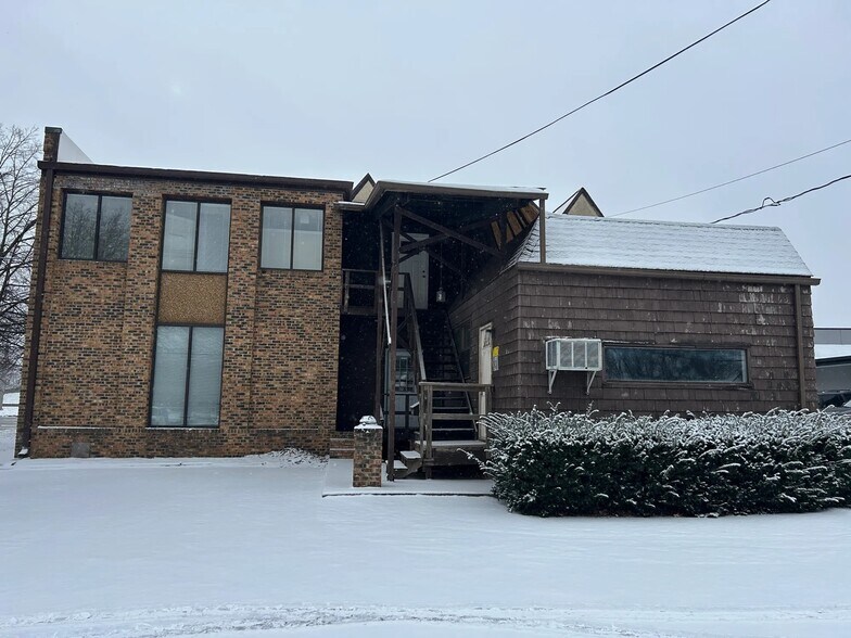 More Photos Of 27 Ridge Rd, Munster Office For Sale