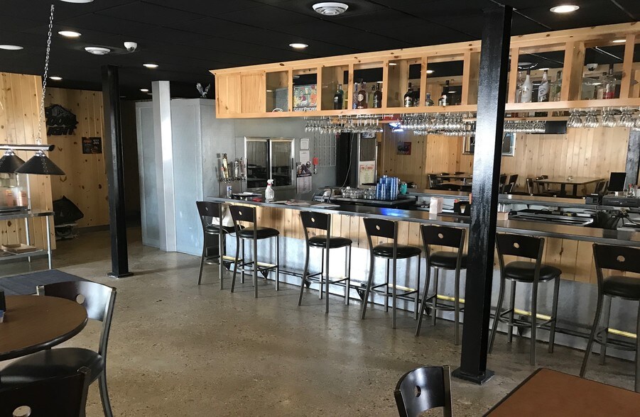 More Photos Of 402 4th Ave, Wilmont Bar For Sale