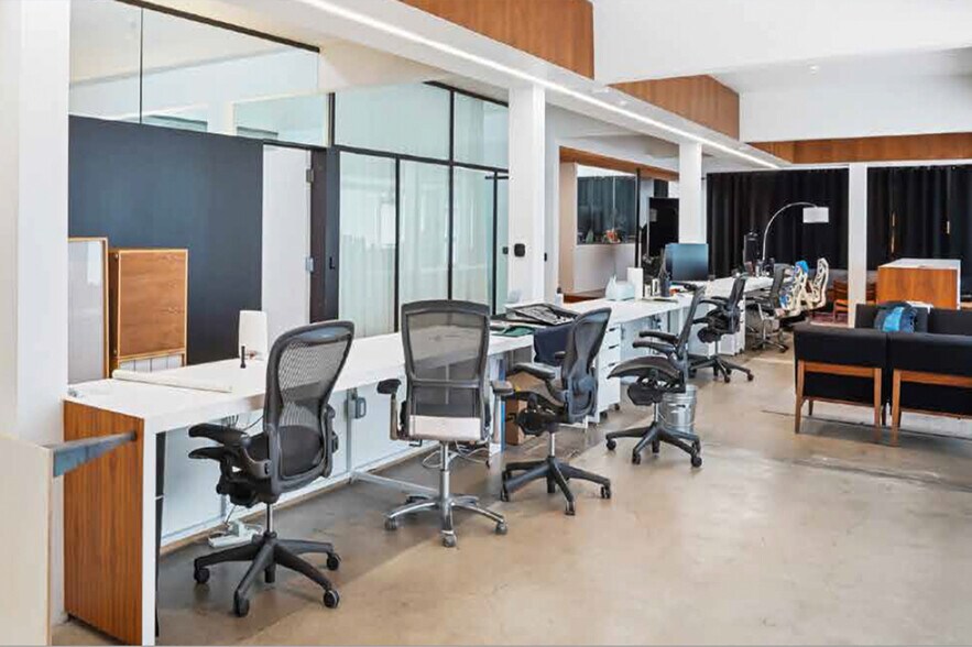 More Photos Of 5454 S Centinela Ave, Los Angeles Office For Sale