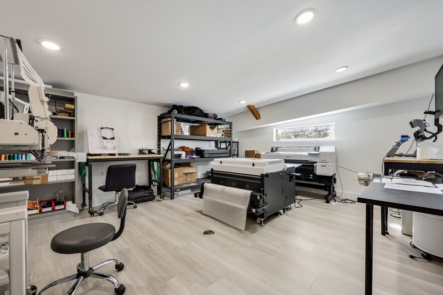 More Photos Of 2000 Windy Ter, Cedar Park Warehouse For Sale