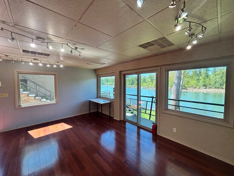 Primary Photo Of 131 NE Pine St, Salem Office For Lease