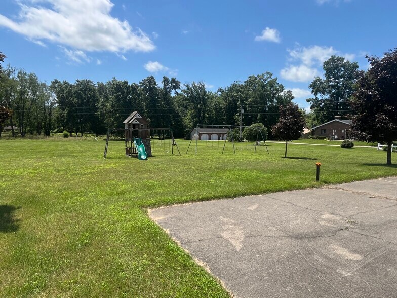 More Photos Of 109 Mission Dr, Vicksburg Religious Facility For Sale