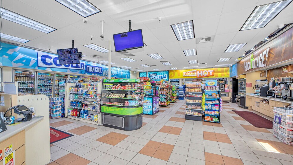 More Photos Of 1187 W San Marcos Blvd, San Marcos Service Station For Sale