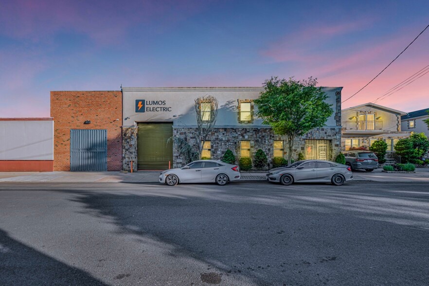 More Photos Of 162-20 77th Rd, Flushing Light Manufacturing For Sale