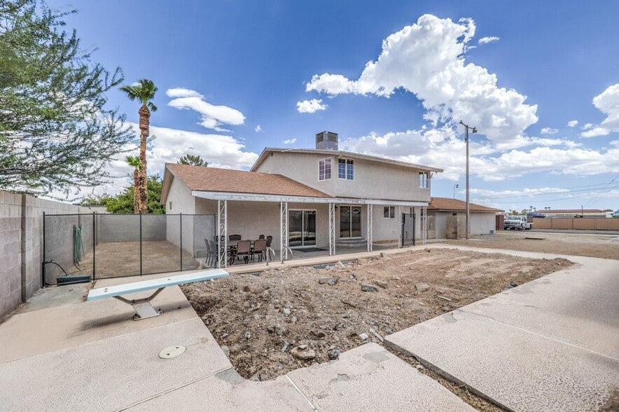 More Photos Of 3850 Leon Ave, Las Vegas Service For Sale